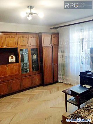 Продаю <a class='adt__geo' href='/nerukhomist/prodazh-kvartyr-budynkiv/kvartyry/kyiv-misto/q-3-кімнатні/'>3 кімнати</a>-комнатную квартиру