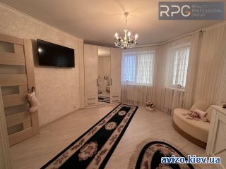 Продам <a class='adt__geo' href='/nerukhomist/prodazh-kvartyr-budynkiv/kvartyry/kyivska-oblast/q-1-кімнатні/'>1 кімната</a>-комнатную квартиру, Софиевская Борщаговка
