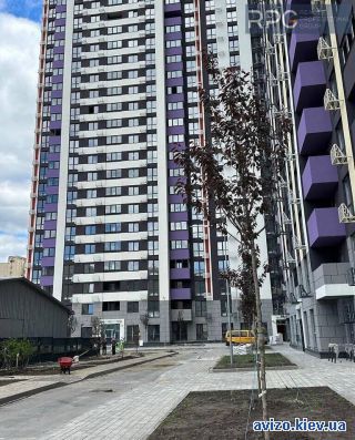 Продам <a class='adt__geo' href='/nerukhomist/prodazh-kvartyr-budynkiv/kvartyry/kyiv-misto/q-3-кімнатні/'>3 кімнати</a>-комнатную квартиру