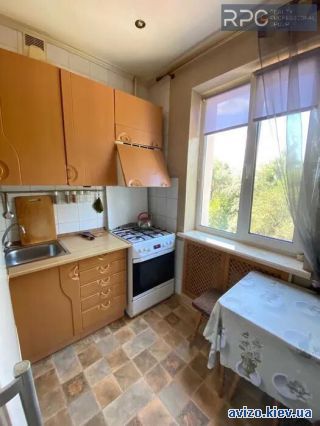 Продаю <a class='adt__geo' href='/nerukhomist/prodazh-kvartyr-budynkiv/kvartyry/kyiv-misto/q-2-кімнатні/'>2 кімнати</a>-комнатную квартиру, ст.м. Демиевская