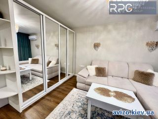 <a class='adt__geo' href='/nerukhomist/prodazh-kvartyr-budynkiv/kvartyry/kyivska-oblast/q-1-кімнатні/'>1 кімната</a>-комнатная квартира, Софиевская Борщаговка