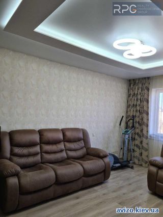 Продается <a class='adt__geo' href='/nerukhomist/prodazh-kvartyr-budynkiv/kvartyry/kyiv-misto/q-3-кімнатні/'>3 кімнати</a>-комнатная квартира
