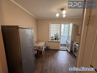 <a class='adt__geo' href='/nerukhomist/prodazh-kvartyr-budynkiv/kvartyry/kyiv-misto/q-2-кімнатні/'>2 кімнати</a>-комнатная квартира