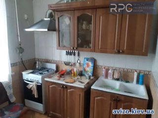 <a class='adt__geo' href='/nerukhomist/prodazh-kvartyr-budynkiv/kvartyry/kyiv-misto/q-3-кімнатні/'>3 кімнати</a>-комнатная квартира