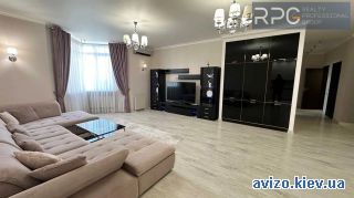 Сдам <a class='adt__geo' href='/nerukhomist/orenda-kvartyr-budynkiv/kvartyry/kyiv-misto/q-3-кімнатні/'>3 кімнати</a>-комнатную квартиру