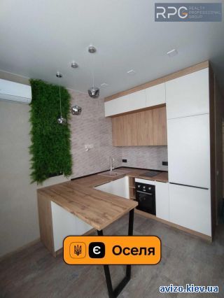 <a class='adt__geo' href='/nerukhomist/prodazh-kvartyr-budynkiv/kvartyry/kyiv-misto/q-1-кімнатні/'>1 кімната</a>-комнатная квартира, ст.м. Васильковская