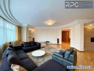 Сдам <a class='adt__geo' href='/nerukhomist/orenda-kvartyr-budynkiv/kvartyry/kyiv-misto/q-4-кімнатні/'>4 кімнати</a>-комнатную квартиру, ст.м. Печерская