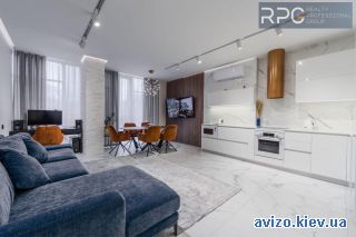 Продается <a class='adt__geo' href='/nerukhomist/prodazh-kvartyr-budynkiv/kvartyry/kyiv-misto/q-4-кімнатні/'>4 кімнати</a>-комнатная квартира