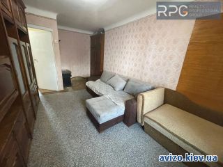 <a class='adt__geo' href='/nerukhomist/prodazh-kvartyr-budynkiv/kvartyry/kyiv-misto/q-1-кімнатні/'>1 кімната</a>-комнатная квартира