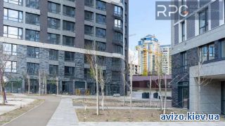 Продается <a class='adt__geo' href='/nerukhomist/prodazh-kvartyr-budynkiv/kvartyry/kyiv-misto/q-3-кімнатні/'>3 кімнати</a>-комнатная квартира