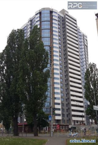 Продается <a class='adt__geo' href='/nerukhomist/prodazh-kvartyr-budynkiv/kvartyry/kyiv-misto/q-3-кімнатні/'>3 кімнати</a>-комнатная квартира