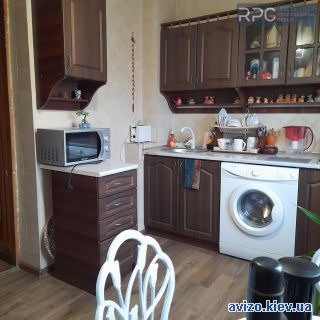 Продам <a class='adt__geo' href='/nerukhomist/prodazh-kvartyr-budynkiv/kvartyry/kyiv-misto/q-3-кімнатні/'>3 кімнати</a>-комнатную квартиру, ст.м. Академгородок