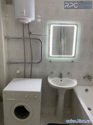 Сдаю <a class='adt__geo' href='/nerukhomist/orenda-kvartyr-budynkiv/kvartyry/kyiv-misto/q-2-кімнатні/'>2 кімнати</a>-комнатную квартиру