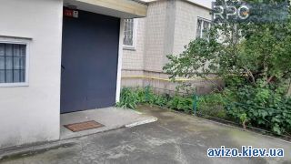 <a class='adt__geo' href='/nerukhomist/prodazh-kvartyr-budynkiv/kvartyry/kyiv-misto/q-2-кімнатні/'>2 кімнати</a>-комнатная квартира, ст.м. Харьковская
