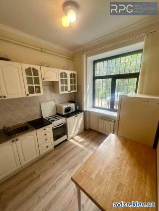 Продам <a class='adt__geo' href='/nerukhomist/prodazh-kvartyr-budynkiv/kvartyry/kyiv-misto/q-2-кімнатні/'>2 кімнати</a>-комнатную квартиру, ст.м. Арсенальная