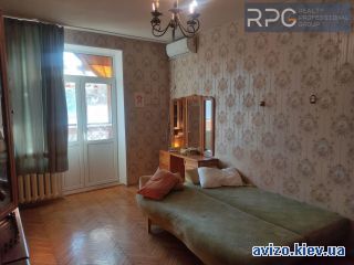 Продается <a class='adt__geo' href='/nerukhomist/prodazh-kvartyr-budynkiv/kvartyry/kyiv-misto/q-2-кімнатні/'>2 кімнати</a>-комнатная квартира, ст.м. Дворец Украина