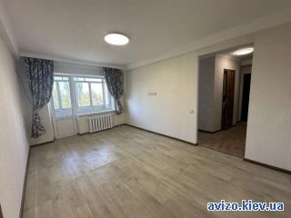 Продаю <a class='adt__geo' href='/nerukhomist/prodazh-kvartyr-budynkiv/kvartyry/kyiv-misto/q-2-кімнатні/'>2 кімнати</a>-комнатную квартиру