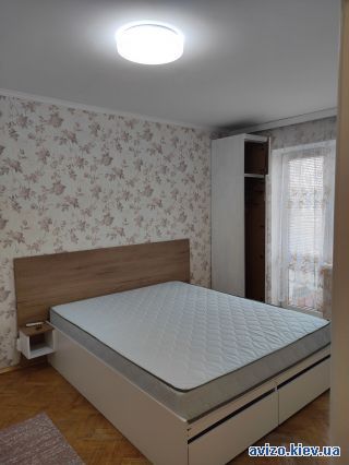 Аренда <a class='adt__geo' href='/nerukhomist/orenda-kvartyr-budynkiv/kvartyry/kyiv-misto/q-1-кімнатні/'>1 кімната</a>-комнатной квартиры, ст.м. Святошино