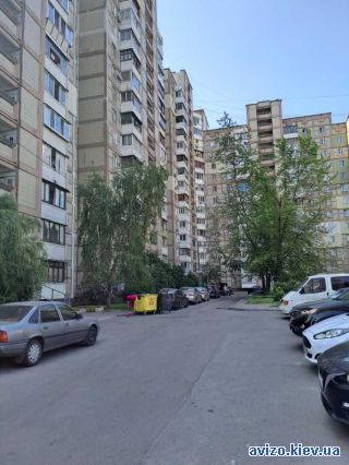 Покупаю <a class='adt__geo' href='/nerukhomist/prodazh-kvartyr-budynkiv/kvartyry/kyiv-misto/q-4-кімнатні/'>4 кімнати</a>-комнатную квартиру