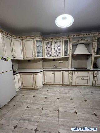 Продаю <a class='adt__geo' href='/nerukhomist/prodazh-kvartyr-budynkiv/kvartyry/kyiv-misto/q-3-кімнатні/'>3 кімнати</a>-комнатную квартиру, ст.м. Лыбидская