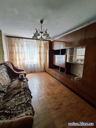 Продажа <a class='adt__geo' href='/nerukhomist/prodazh-kvartyr-budynkiv/kvartyry/kyiv-misto/q-3-кімнатні/'>3 кімнати</a>-комнатной квартиры, ст.м. Демиевская