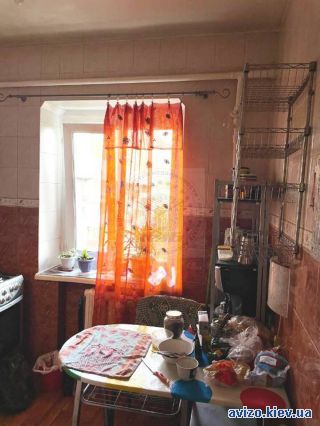 <a class='adt__geo' href='/nerukhomist/prodazh-kvartyr-budynkiv/kvartyry/kyiv-misto/q-3-кімнатні/'>3 кімнати</a>-комнатная квартира