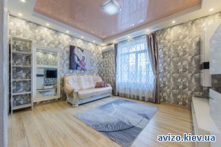 <a class='adt__geo' href='/nerukhomist/prodazh-kvartyr-budynkiv/kvartyry/kyiv-misto/q-2-кімнатні/'>2 кімнати</a>-комнатная квартира, ст.м. Ипподром