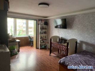 Продаю <a class='adt__geo' href='/nerukhomist/prodazh-kvartyr-budynkiv/kvartyry/kyiv-misto/q-3-кімнатні/'>3 кімнати</a>-комнатную квартиру