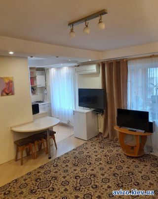 Продажа <a class='adt__geo' href='/nerukhomist/prodazh-kvartyr-budynkiv/kvartyry/kyiv-misto/q-1-кімнатні/'>1 кімната</a>-комнатной квартиры, ст.м. Голосеевская