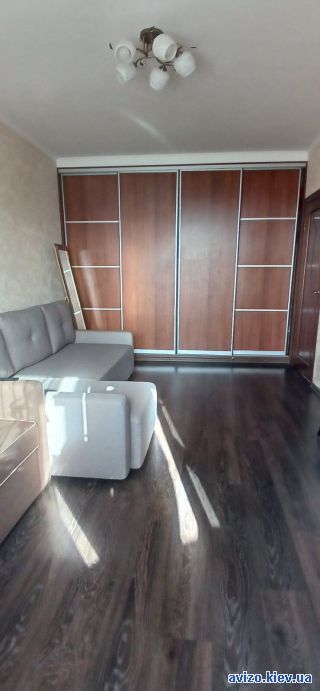 Продажа <a class='adt__geo' href='/nerukhomist/prodazh-kvartyr-budynkiv/kvartyry/kyiv-misto/q-1-кімнатні/'>1 кімната</a>-комнатной квартиры, ст.м. Теремки