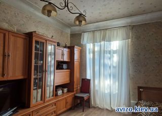 Сдается <a class='adt__geo' href='/nerukhomist/orenda-kvartyr-budynkiv/kimnaty/kyiv-misto/q-1-кімнатні/'>1 кімната</a>-комнатная квартира, ст.м. Контрактовая площадь