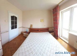Продается <a class='adt__geo' href='/nerukhomist/prodazh-kvartyr-budynkiv/kvartyry/kyiv-misto/q-4-кімнатні/'>4 кімнати</a>-комнатная квартира