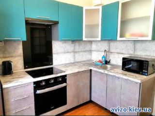 Сдам <a class='adt__geo' href='/nerukhomist/orenda-kvartyr-budynkiv/kvartyry/kyiv-misto/q-1-кімнатні/'>1 кімната</a>-комнатную квартиру, ст.м. Осокорки