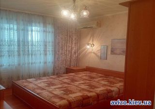 Сдаю <a class='adt__geo' href='/nerukhomist/orenda-kvartyr-budynkiv/kvartyry/kyiv-misto/q-2-кімнатні/'>2 кімнати</a>-комнатную квартиру, ст.м. Черниговская