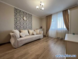 <a class='adt__geo' href='/nerukhomist/prodazh-kvartyr-budynkiv/kvartyry/kyivska-oblast/q-1-кімнатні/'>1 кімната</a>-комнатная квартира, Софиевская Борщаговка