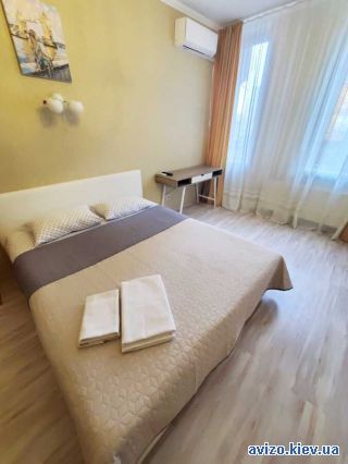 Сдаю посуточно <a class='adt__geo' href='/nerukhomist/podobova-orenda-kvartyr-budynkiv/kvartyry/kyiv-misto/q-2-кімнатні/'>2 кімнати</a>-комнатную квартиру