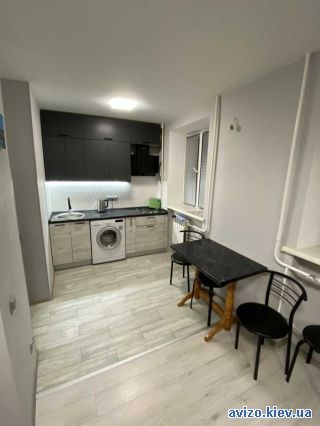 Сдам <a class='adt__geo' href='/nerukhomist/orenda-kvartyr-budynkiv/kvartyry/kyiv-misto/q-1-кімнатні/'>1 кімната</a>-комнатную квартиру