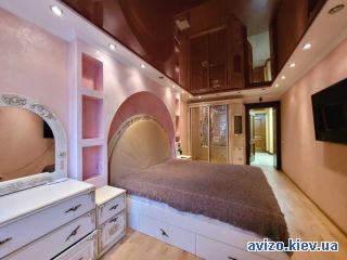 Продам <a class='adt__geo' href='/nerukhomist/prodazh-kvartyr-budynkiv/kvartyry/kyivska-oblast/q-2-кімнатні/'>2 кімнати</a>-комнатную квартиру, Софиевская Борщаговка