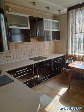 Сдаю <a class='adt__geo' href='/nerukhomist/orenda-kvartyr-budynkiv/kvartyry/kyiv-misto/q-1-кімнатні/'>1 кімната</a>-комнатную квартиру, ст.м. Осокорки