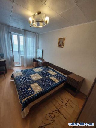 Сдается <a class='adt__geo' href='/nerukhomist/orenda-kvartyr-budynkiv/kvartyry/kyiv-misto/q-3-кімнатні/'>3 кімнати</a>-комнатная квартира, ст.м. Оболонь
