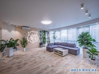 Продажа <a class='adt__geo' href='/nerukhomist/prodazh-kvartyr-budynkiv/kvartyry/kyiv-misto/q-3-кімнатні/'>3 кімнати</a>-комнатной квартиры, ст.м. Славутич