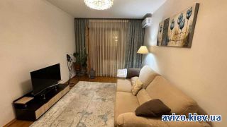 Сдается <a class='adt__geo' href='/nerukhomist/orenda-kvartyr-budynkiv/kvartyry/kyiv-misto/q-3-кімнатні/'>3 кімнати</a>-комнатная квартира, ст.м. Позняки