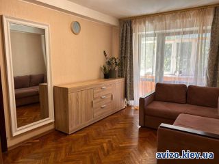 Продажа <a class='adt__geo' href='/nerukhomist/prodazh-kvartyr-budynkiv/kvartyry/kyiv-misto/q-2-кімнатні/'>2 кімнати</a>-комнатной квартиры