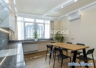 <a class='adt__geo' href='/nerukhomist/prodazh-kvartyr-budynkiv/kvartyry/kyiv-misto/q-2-кімнатні/'>2 кімнати</a>-комнатная комната