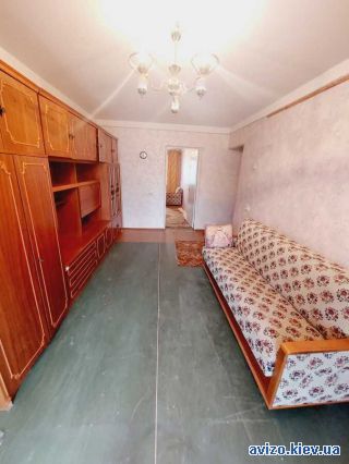 Продаю <a class='adt__geo' href='/nerukhomist/prodazh-kvartyr-budynkiv/kvartyry/kyiv-misto/q-3-кімнатні/'>3 кімнати</a>-комнатную квартиру, ст.м. Оболонь