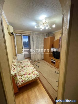 Продам <a class='adt__geo' href='/nerukhomist/prodazh-kvartyr-budynkiv/kvartyry/kyiv-misto/q-1-кімнатні/'>1 кімната</a>-комнатную квартиру, ст.м. Левобережная