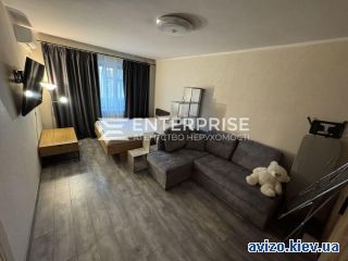 Продам <a class='adt__geo' href='/nerukhomist/prodazh-kvartyr-budynkiv/kvartyry/kyiv-misto/q-1-кімнатні/'>1 кімната</a>-комнатную квартиру, ст.м. Минская