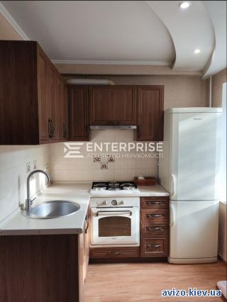 Продам <a class='adt__geo' href='/nerukhomist/prodazh-kvartyr-budynkiv/kvartyry/kyiv-misto/q-1-кімнатні/'>1 кімната</a>-комнатную квартиру, ст.м. Берестейская