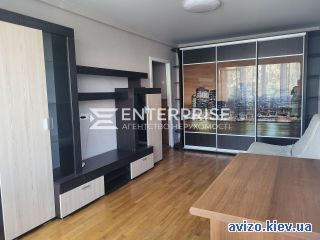 Продается <a class='adt__geo' href='/nerukhomist/prodazh-kvartyr-budynkiv/kvartyry/kyiv-misto/q-2-кімнатні/'>2 кімнати</a>-комнатная квартира, ст.м. Печерская