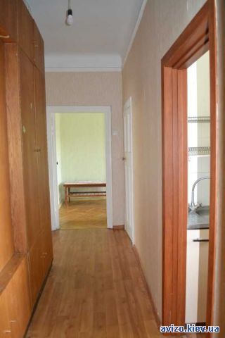 Продам <a class='adt__geo' href='/nerukhomist/prodazh-kvartyr-budynkiv/kvartyry/kyiv-misto/q-3-кімнатні/'>3 кімнати</a>-комнатную квартиру, ст.м. Нивки